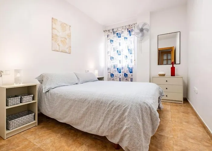 Amura Motril. Apartamento Con Garaje